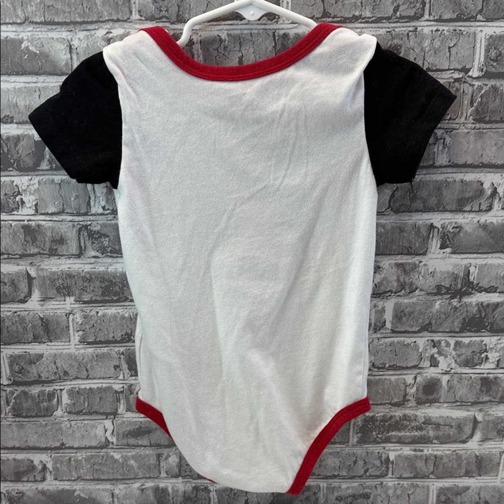 Baby boy's Jordan onesie - Picture 4 of 7